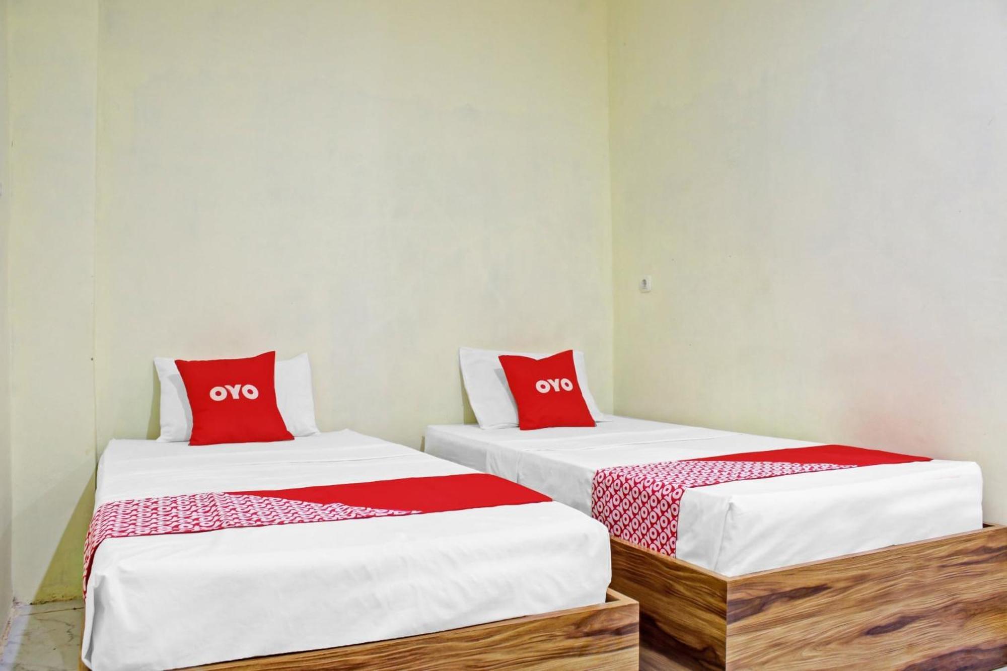 Oyo 90112 Permata Hotel 2*